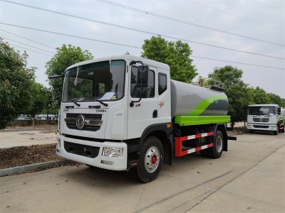 杭州用戶喜提12方灑水車，澆花、澆樹、綠化噴灑功能全